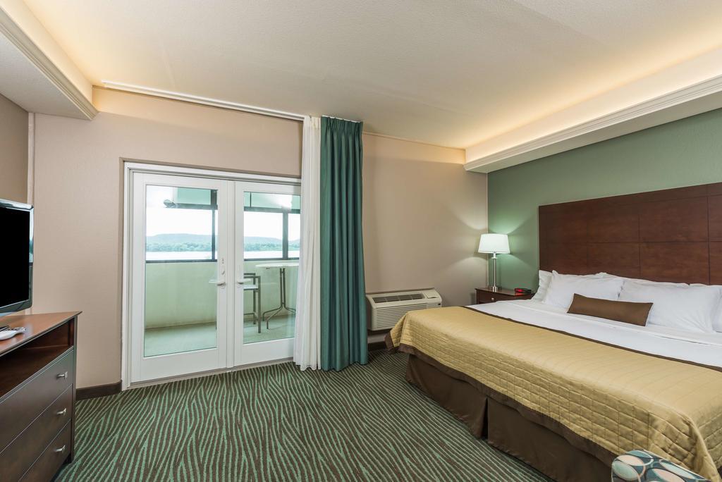 Baymont By Wyndham Bellevue Hotel Kültér fotó